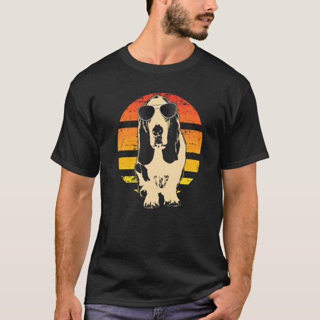 Basset Hound Hundras  4 T Shirt (Framsida)