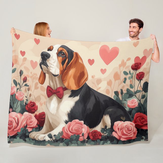 Basset Hound med rosor - Alla hjärtans dag  Fleecefilt (På plats)