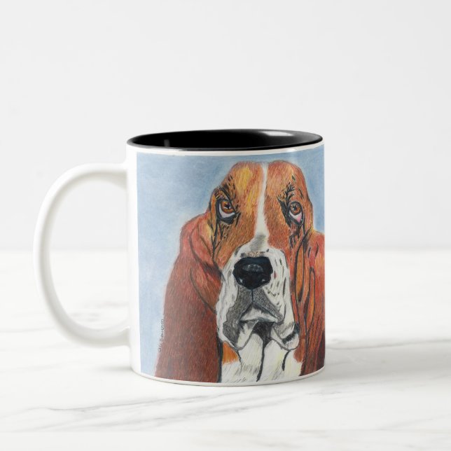 Basset Hound Named Watson a Hand plockade Creation Två-Tonad Mugg (Vänster)