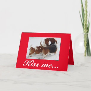 Basset hound på ett roligt Valentindagskort Helgkort