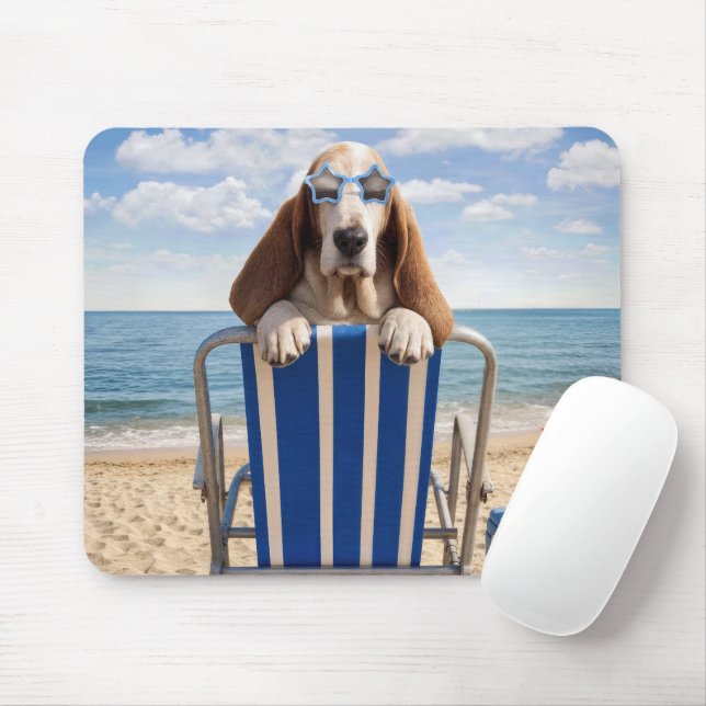 Basset Hound på strandstol Musmatta (Med mus)