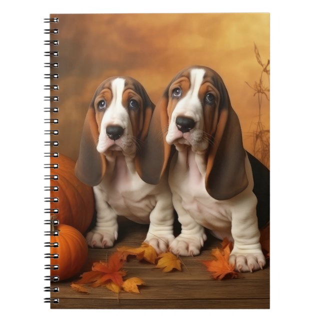 Basset Hound Puppy Autumn Delight Pumpkin Anteckningsbok (Framsidan)