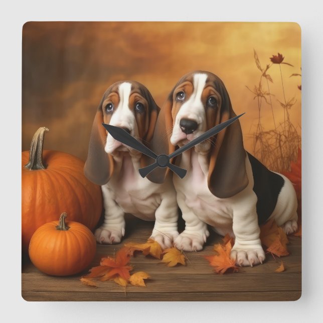 Basset Hound Puppy Autumn Delight Pumpkin Fyrkantig Klocka (Framsida)