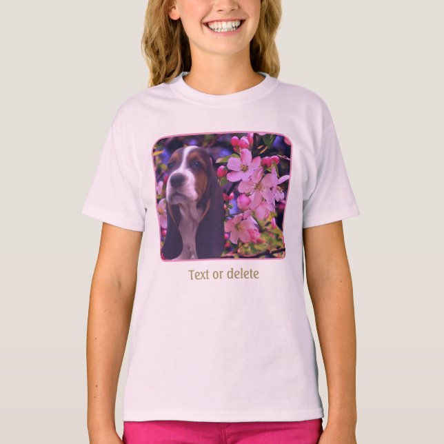 Basset Hound Puppy Blossoms Dog Art  T Shirt (Framsida)