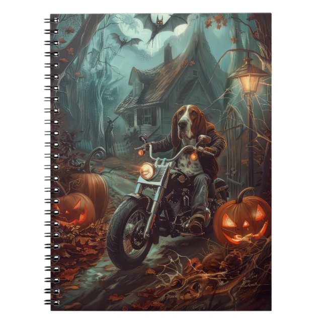 Basset Hound Riding Motorcycle Halloween Scary Anteckningsbok (Framsidan)