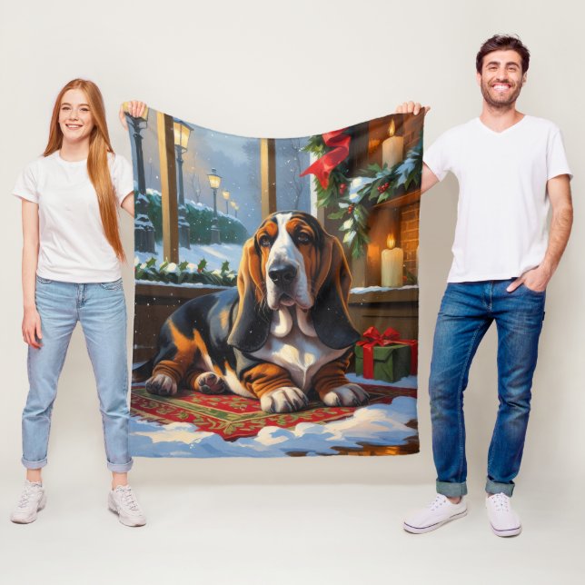 Basset Hound With Christmas Lights Holiday  Fleecefilt (På plats)