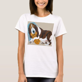 Basset som sover med teddybjörn t shirt