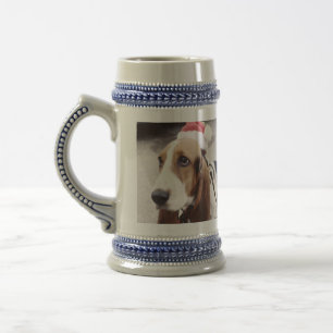 Bassethund i den Santa hatten Sejdel