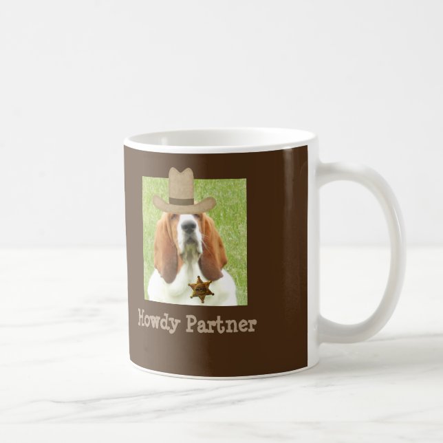 Bassethund på muggen med den sheriffemblem och kaffemugg (Höger)