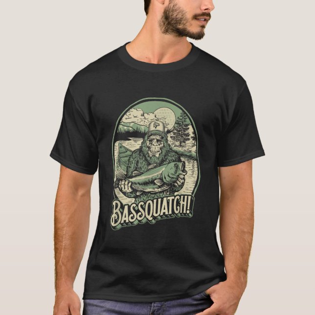Bassquatch Bass Fisherman Sasquatch Funny Bigfoot T Shirt (Framsida)