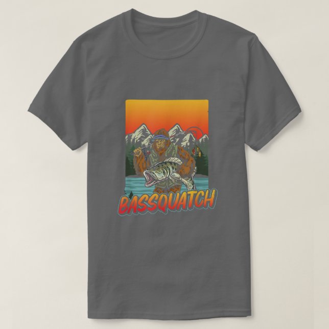 Bassquatch Funny Bass Fishing Sasquatch Retro 80s  T Shirt (Design framsida)