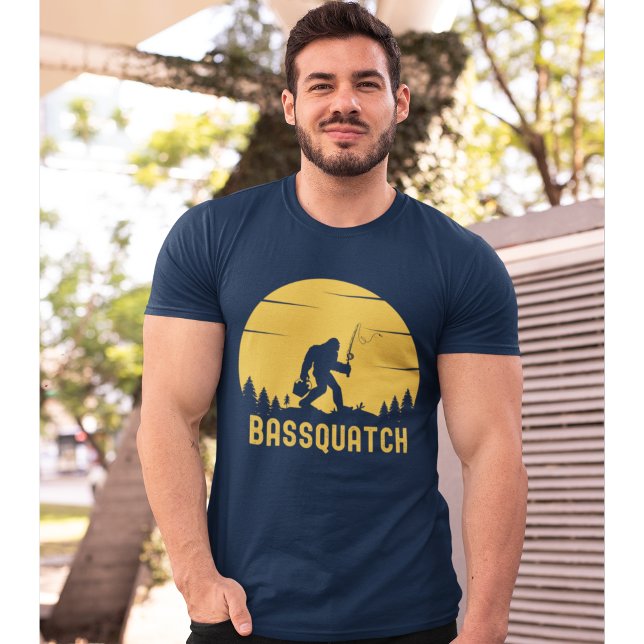 Bassquatch Funny Big foot T Shirt (Skapare uppladdad)