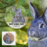 BÄSTA BUNNY VARJE Rabbit Photo Personlig Julgransprydnad Keramik<br><div class="desc">Visa två foton av BUNNY EVER och personlig på framsidan med kaninens namn (lägg till året om det behövs). PHOTO TIP: För snabbaste/bästa resultat väljer du ett foto med subjekt i mitten och/eller före skörd till en kvadratisk form FÖRE uppladdning och fyller i det bildutrymme som finns perfekt. ORNAMENT STIL...</div>
