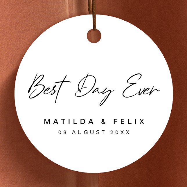 Bästa dagen någonsin | Minimalistisk vit Bröllopsd Gåvor Etiketter (Skapare uppladdad)