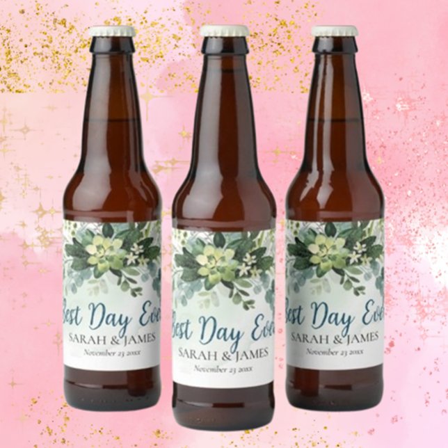 Bästa dagen någonsin Succulated Bröllop Blommigt B Ölflaska Etikett (Elevate your wedding with our Soft Green Succulent beer bottle label, featuring beautiful botanical )