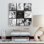 Bästa Glamma någonsin 8 Photo Collage Guld Glitter Fyrkantig Klocka<br><div class="desc">"Bästa Glamma nånsin." För glamourous för att bara vara "mormor", men älska varje minut med hennes barnbarn. En snyggt, glam visuell bild av faux guld foil handskrivet skript och guld glitter foil konetti prickar över en svart bakgrund. Lägg till åtta omhuldade foton efter eget val och anpassa namn och meddelandet...</div>
