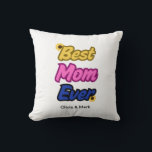 Bästa Mamma någonsin Anpassningsbar Pillow mors da Kudde<br><div class="desc">Den här Moderns dagskudde är en perfekt och speciell gåva för att uttrycka kärlek och uppskattning. Den har en elegant med frasen "Bästa Mamma någonsin" omgiven av vackra blommor, tillsammans med möjligheten att lägga till barnens namn och fyra anpassade ramar för dina favoritfoton i familjen. Det är en hjärtlig hjärtefråga...</div>