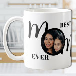 Bästa Mamma någonsin-foto Kaffemugg<br><div class="desc">Denna söta bästa Mamma någonsin-fotokaffe Mugg dekoreras med ord Mamma i svart snyggt-typografi på vit bakgrund. Anpassade enkelt med fotot. Gör en perfekt till Mors dag.</div>