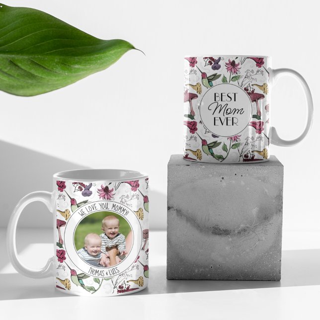 Bästa Mamma någonsin Hummingbird och Hibiscus Flow Kaffemugg (White Mug with Hand-Drawn Hummingbird, Flowers & Mushrooms. Custom Photo & 2 Personalized Texts.)