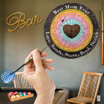 Bästa Mamma någonsin Pastel Sunset Rustic Wood Ton Darttavla<br><div class="desc">Pastel Rainbow Rustic Wood Tone Grain Monogrammed,  Best Mamma nånsin. Den här rustiska träskorten Dartboard gör perfekt personlig Mors dag Gift och är perfekt för babyskor,  party,  familjeåterföreningar och bara vardaglig roligt. Vår mall som är enkel att använda gör det enkelt att anpassa sig till roligten.</div>