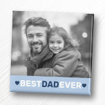 Bästa pappa någonsin-fotohjärtan blått fars dag magnet<br><div class="desc">Täckande magnet med anpassningsbarnas foto och texten "Bästa pappa någonsin" nedan med ljusblå hjärtan.</div>