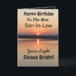 Bästa son-in-Law Light Shines Bright Birthday Kort<br><div class="desc">Skriv önskemål till din svärson under en lycklig-dag på ett inspirerande födelsedagskort med versalen "Ditt ljus Shines Bright". Det minsta mönstret är modernt,  med fet färg från guld och svart som visar vatten och ett fredligt sjö.</div>