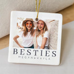 Bästa vänner BFF-foto med minimalistisk modern Chi Julgransprydnad Keramik<br><div class="desc">Design består av roligt och lekfull typografi med sans serif- och serif-teckensnitt. Lägg till ett anpassningsbar-foto.</div>