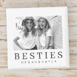 Bästa vänner BFF-foto med minimalistisk modern Chi Magnet<br><div class="desc">Design består av roligt och lekfull typografi med sans serif- och serif-teckensnitt. Lägg till ett anpassningsbar-foto.</div>