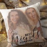 Bästa vänner för 2 fotosvarta skriptöverlägg kudde<br><div class="desc">Bästa vänner har för alltid bildkuddar med övertäckning av elegant. Fotomallen är inställd så att du kan lägga till din egen bilder - en av framsidan och en på baksidan. På framsidan finns också textövertäckningen som lyder "bästa vänner för alltid" i handskrivet skript och fet typografi. Den här designen är...</div>
