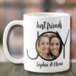 Bästa vänner-foto kaffemugg<br><div class="desc">Dekorera det här trendiget mugg med ett foto av dig och din bästa vän. Den har typografi av snyggten och är lätt att anpassade med fotot och namn.</div>