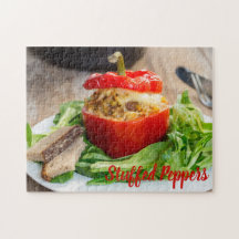 Bastade paprika med kött sås och ost