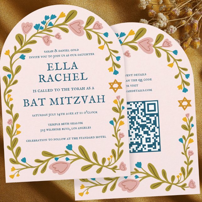 Bat mitzvah blommigt QRcode för  andningsutdragen  Inbjudningar (Floral Wreath Bat Mitzvah Hand-drawn Custom QR code Arched Pink Invitation
)