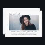 Bat mitzvah| Modern enkel Elegant - foto Inbjudningar<br><div class="desc">Består av enkla rakare invändiga ram med klassisk serif-typografi. Allt mot en enkel bakgrund. De här inslagen är enkla,  tidlösa och klassiska. Lägg till ett foto för anpassningsbarna (bäst med vågräts foton)

Finns här:http://www.zazzle.com/store/selectpartysupplies</div>
