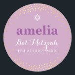 BAT MITZVAH modern guld-konfetti-lila Runt Klistermärke<br><div class="desc">by kat masard >> kat@simplysweetPAPERIE.com << *** NOTE - SHINY GOLD FOIL EFFECT ÄR ETT TRYCKT BILD *** - - - - - - - - - - - - - - - - - - - - - - - - - - - - - - - - -...</div>