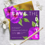 Bat mitzvah Modern Lila Rosa Blommigt Vattenfärg Spara Datumet<br><div class="desc">Se till att alla dina vänner och släktingar kan fira din dotters milstolpe Bat mitzvah! Skicka ut den här chicen, förbluffande vattenfärgen lila rosa blommigt med modern san serif-typ mot en mörk plum lila-bakgrund, personligen "Save the Date"-meddelandekort. Faux guld foil, lila rosa blommigt vattenfärg och en vit stjärna av David...</div>