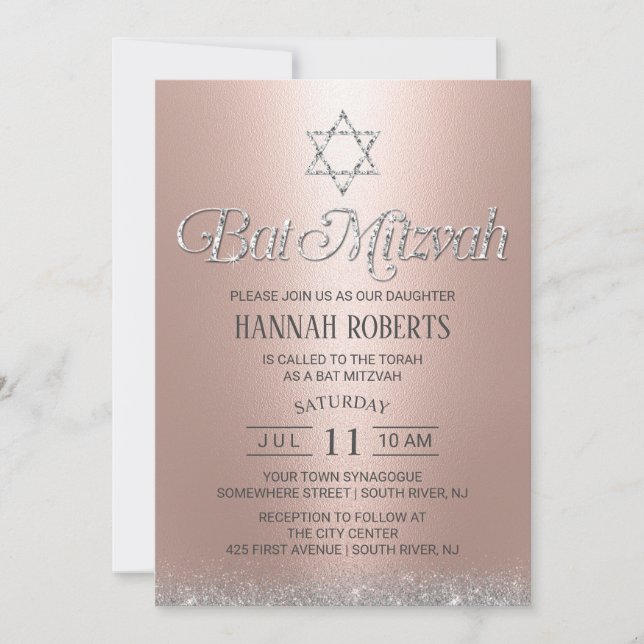 Bat Mitzvah Modern Rosa Guld Glittrande Typografi Inbjudningar (Framsida)