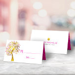 Bat mitzvah moderna Guld och Rosa Foil Livets träd Placeringskort<br><div class="desc">Inget Bat mitzvah party är färdigt utan platskort för personlig. Låt din favorit Bat mitzvah vara stolt, glädjas och fira hennes milstolpe på hennes perfekt samordnade party. Denna sofistikerade, chic, bedövning, grafisk faux-folie-träd med glatt rosa, orange och röd stjärna av David och punkt "löv" och shock rosa skrivstil täcker över...</div>