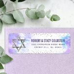 Bat mitzvah Silver Foil Lila Watercolor Adress Returadress Etikett<br><div class="desc">Var stolt, gladd och fira denna milstolpe av din favoritBat mitzvah! Använda den här fantastiska, moderna, glatta silver-faux-foillstjärnan av David och små prickar mot en mjuk lila vattenfärgsbakgrund, återför adressetiketten till hennes speciella dag. Anpassa anpassningsbarna med ditt namn och adress. Garanterad att lägga till snyggt roligt till all korrespondens! Matchning...</div>
