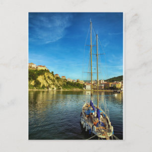 Båt närmar sig strand Agropoli Vykort
