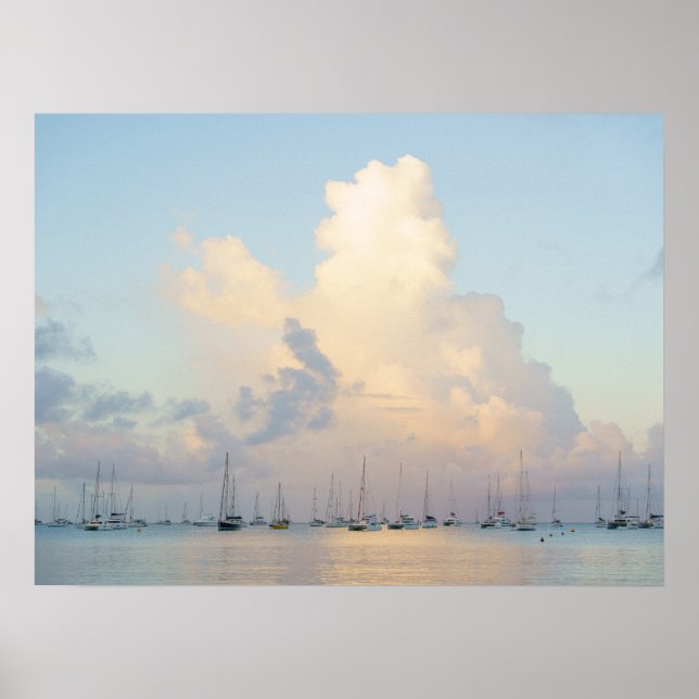 Båtar i en vik, Saint-Anne, Martinique drömlikt Poster (Framsidan)