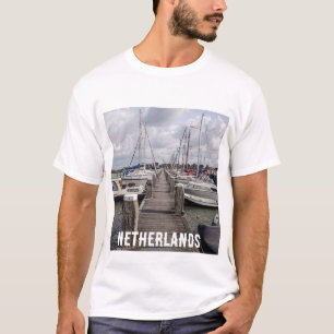 Båtar med båtar och yachter i Marken Netherlands T Shirt