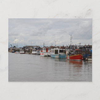 Båtar vid floden i Southwold Vykort