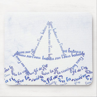 Bateau sur l'eau. musmatta