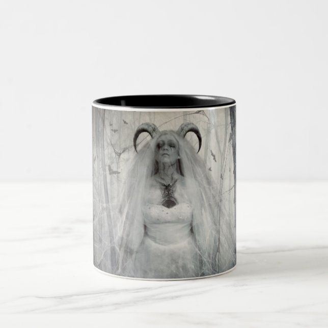 Bathory's Resurrection Två-Tonad Mugg (Center)
