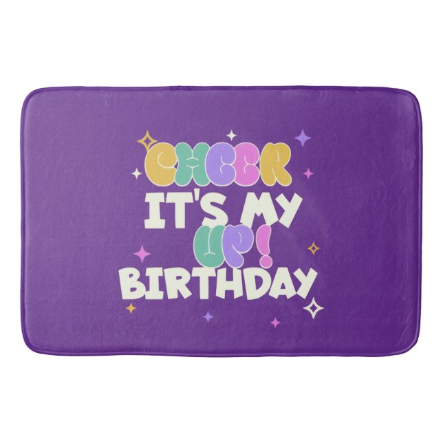 BATHROOM BIRTHDAY CHEER UP BATH MAT  BADRUMSMATTA (Framsidan)