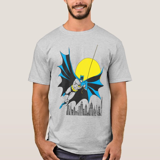 Batman Swings T Shirt (Framsida)
