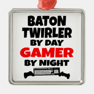 Baton Twirler by Day Gamer by Night Julgransprydnad Metall