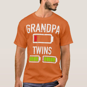 Batteri med låg batterinivå för Grandpa-twillingar T Shirt