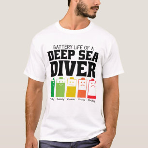 Batteritid för en djuphavsdykare t shirt