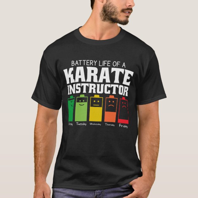 Batteritid för en Karate-instruktor T Shirt (Framsida)